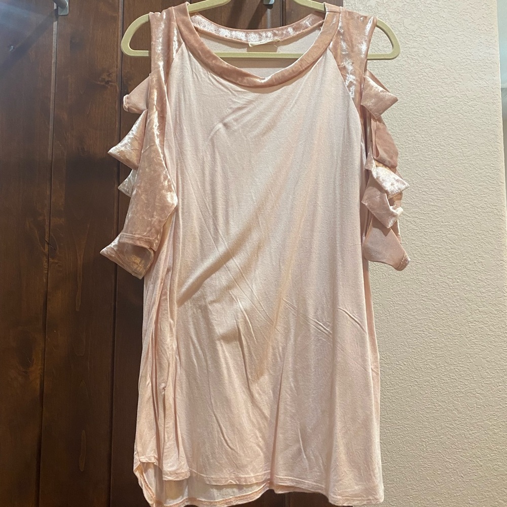 Promesa Velvet Sleeve Top